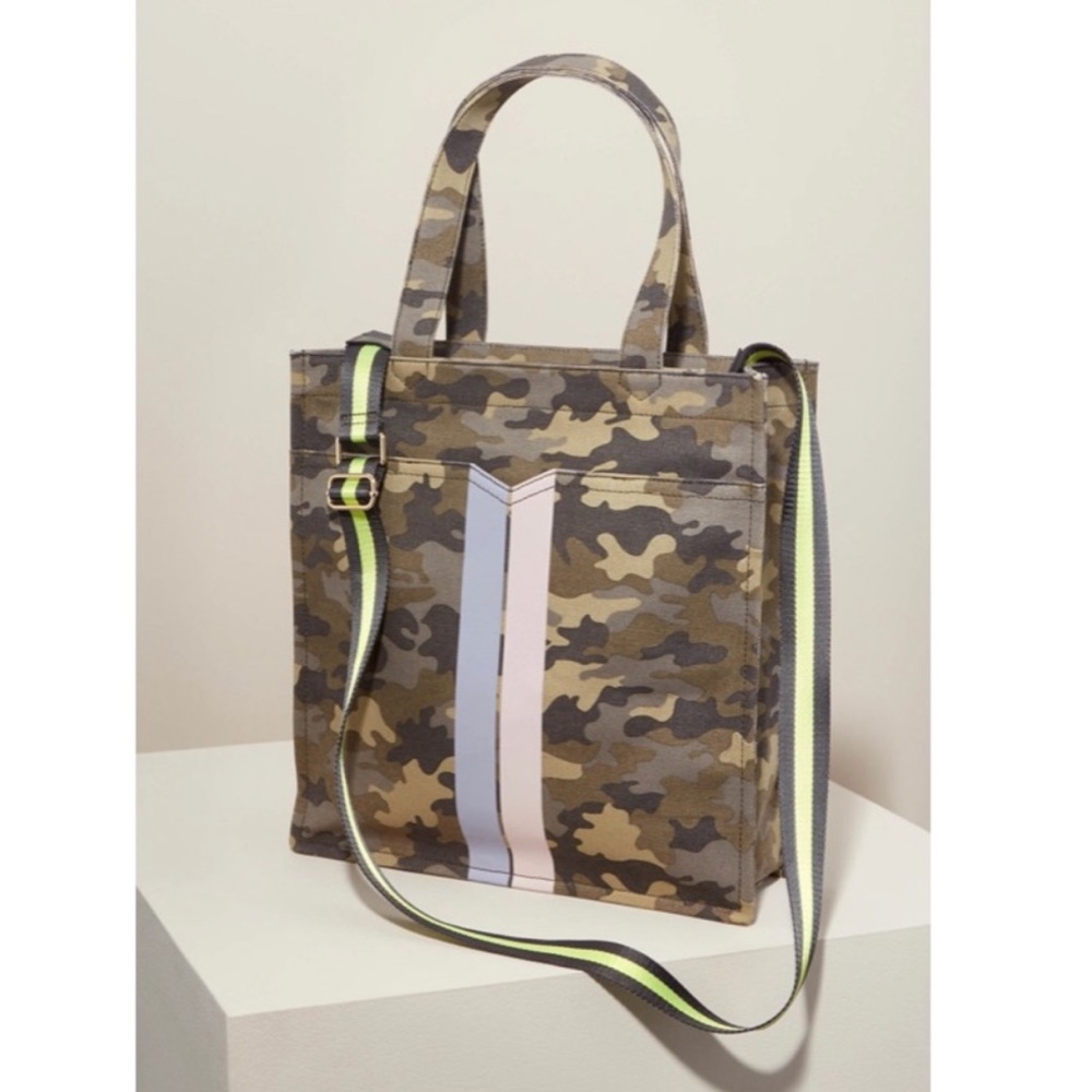 Stella & Dot Game Changer Tote
